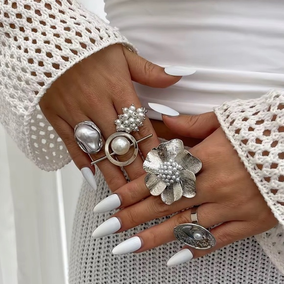 Anthropologie Flower Silver Pearl Adjustable Ring - Picture 5 of 5
